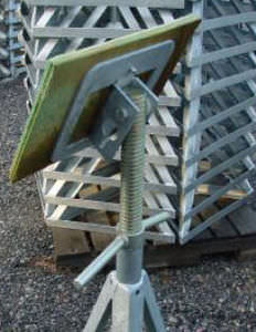 adjustable boat stands