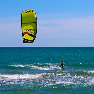 hybrid kitesurf kite