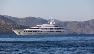 cruising mega-yacht