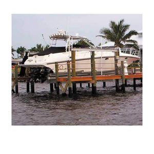 boat lift 1