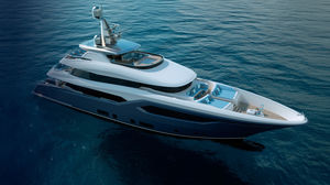 cruising motor yacht