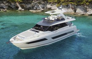 cruising motor yacht