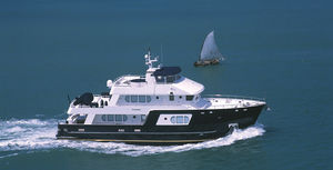 cruising motor yacht