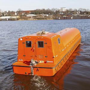 totally enclosed lifeboat