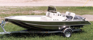 outboard bay boat