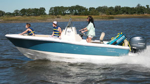 outboard center console boat