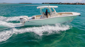 outboard center console boat