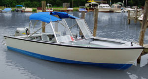 outboard runabout