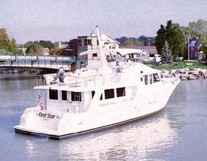 cruising motor yacht