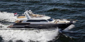 cruising motor yacht / classic / flybridge / IPS