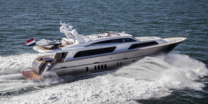 charter motor yacht