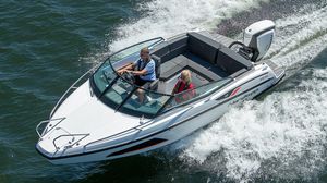 outboard cabin cruiser