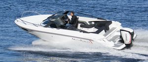 outboard cabin cruiser