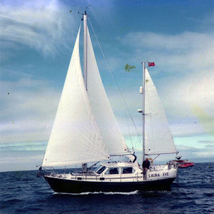 cruising sailboat