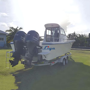 outboard center console boat