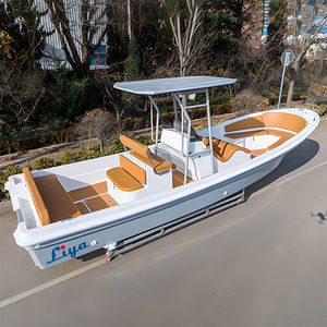 outboard center console boat