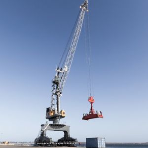 port crane