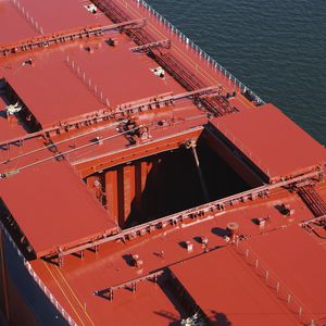 cargo ship hatch cover / sliding