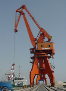 port crane / floor track / level luffing