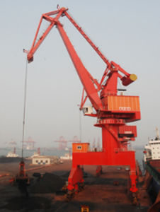port crane / level luffing