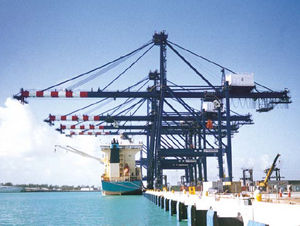 super post-Panamax container gantry crane