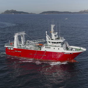 fishing trawler commercial fishing vessel