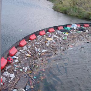 pollution control boom
