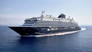 cruising cruise ship 1