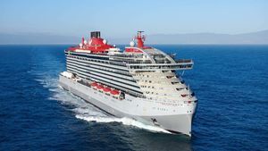 cruising cruise ship 1