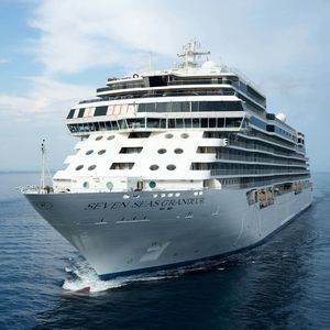 cruising cruise ship 1
