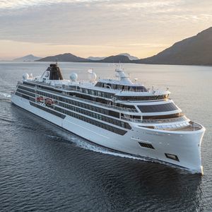 cruise ship 1