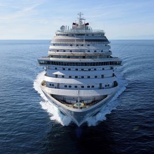 cruise ship 1