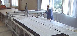 semi-automatic cutting table