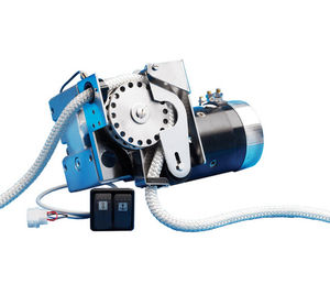 boat windlass / horizontal / electric / single-drum