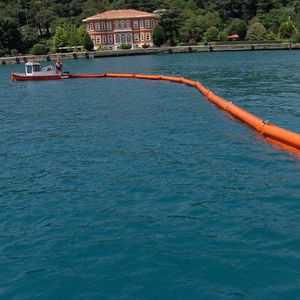 pollution control boom