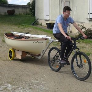 single-handed sailing dinghy