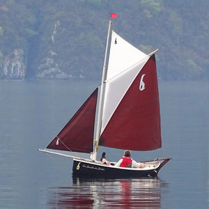single-handed sailing dinghy