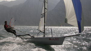 single-handed sailing dinghy