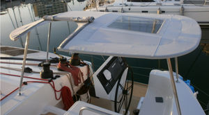 motor boat Bimini top