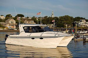 catamaran cabin cruiser