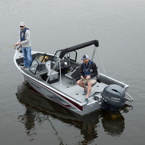 outboard bay boat 1
