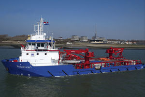 ship crane