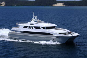 catamaran motor yacht 1