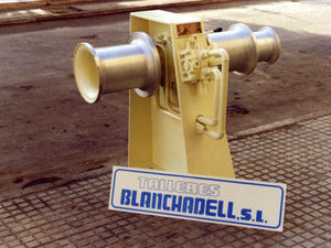 Fishing boat winch - All boating and marine industry manufacturers