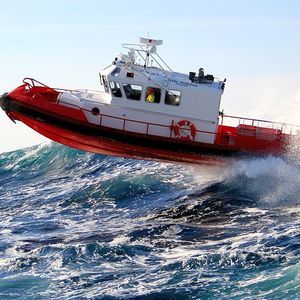 professional rescue boat 1