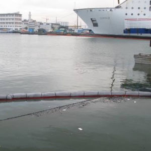 oil spill boom