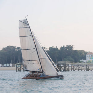 cruising sailboat