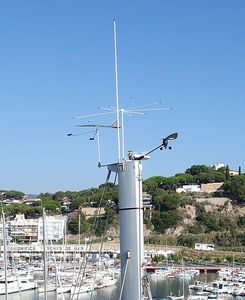 sailboat mast bird deterrent