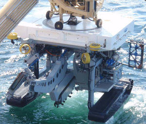 Hull cleaning underwater ROV - QTRENCHER 1600 - SMD