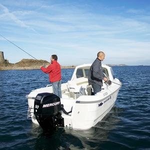 outboard day fishing boat